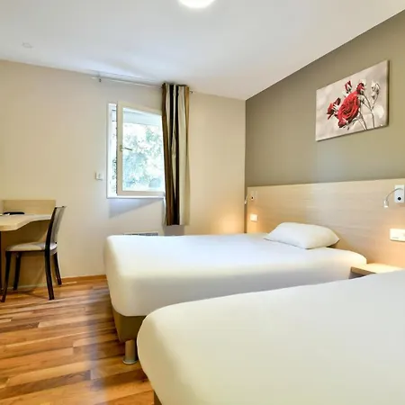 Hotel B&B Hotel Bollene 2*