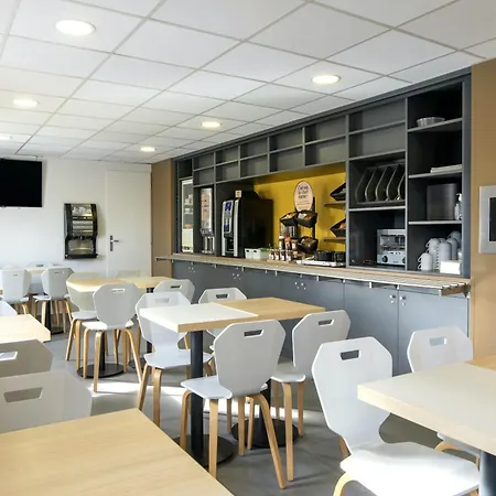 Hotel B&B Hotel Bollene 2*
